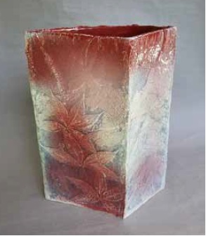 竹花宗劫作「九階草の山(雨滴作り)」