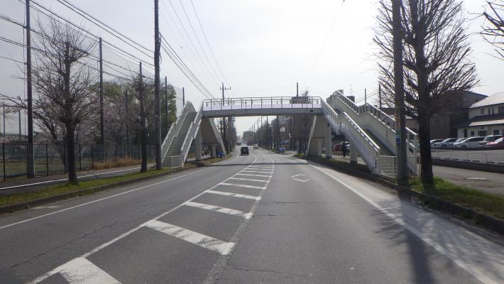 戸頭横断歩道橋の施行後の写真